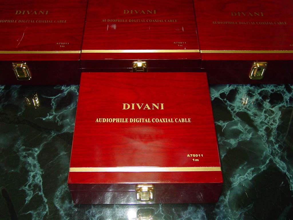 디바니(DIVANI) 75011 RCA 1미터(라인 1개)