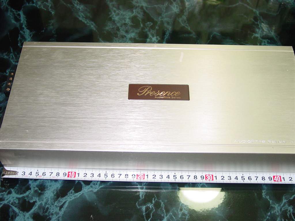 프리젠스 A4004 4채널앰프 중고