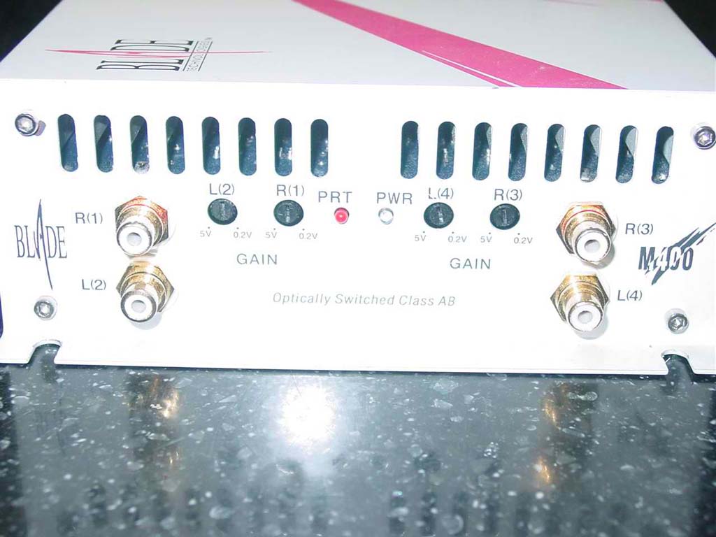 블레이드 M400 4채널 앰프 신동품