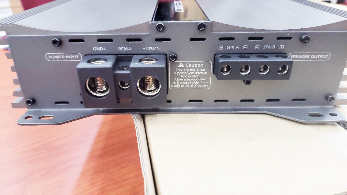 AURRAS DG3000.1 앰프 (4300D 모델) 최근 생산된 모델