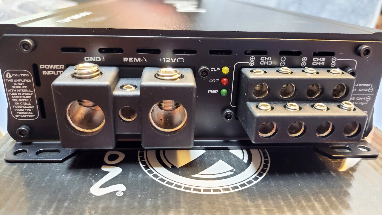X9 500.4 4옴 280와트 4채널 앰프
