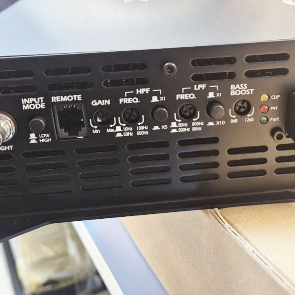 XA-SPL 6500D 대출력 우퍼전용 앰프