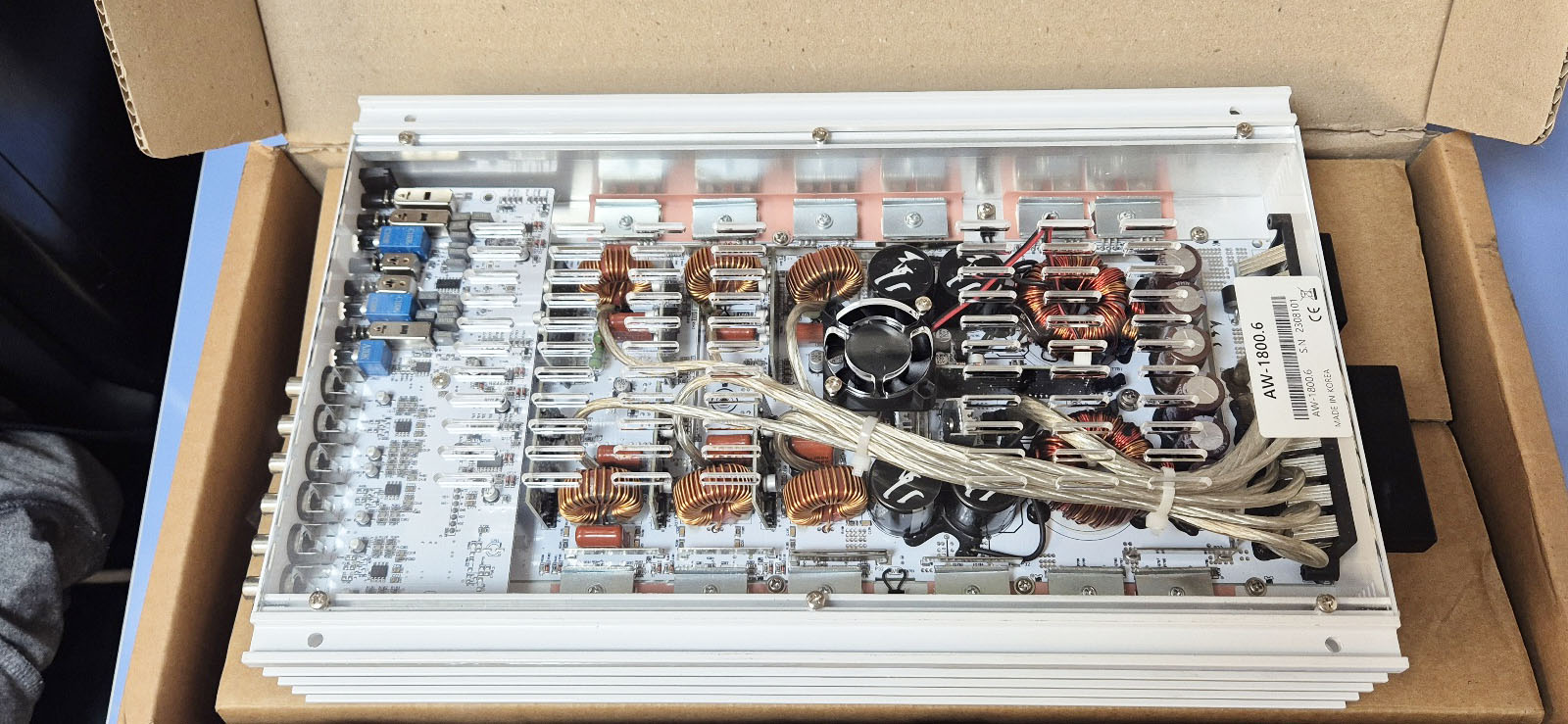 공장리퍼브 중고 울프람 AW1800.6 6채널앰프