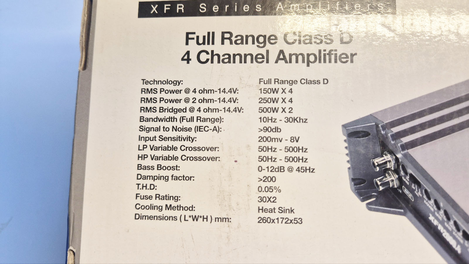 컴팩트사이즈 XFR 2000.4 150와트4채널 앰프